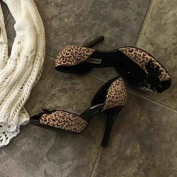 Steve Madden Shoes - Steve Madden animal print heels sz 7.5